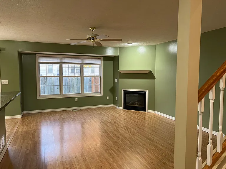1034 Doral Dr — Photo 3