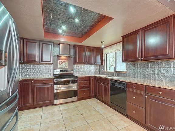 4th image of 2840 Komichan Ln NW