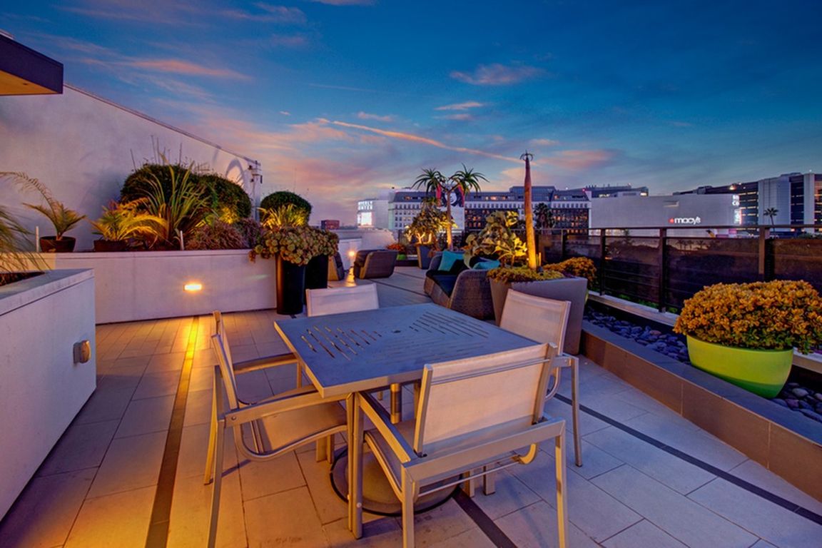 Magical Twilight: Fiona Rooftop Deck
