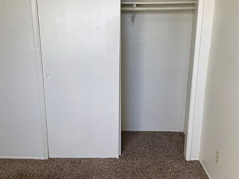 3900 El Potrero Ln #3 — Photo 6