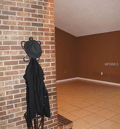 4th image of 818 Sugar Pl