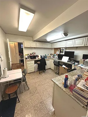Sold by Sany Realty Group, LLC | media 1