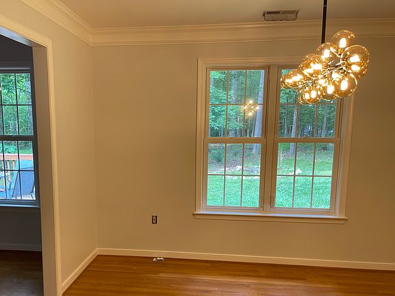 3rd image of 2591 Butterwood Cir
