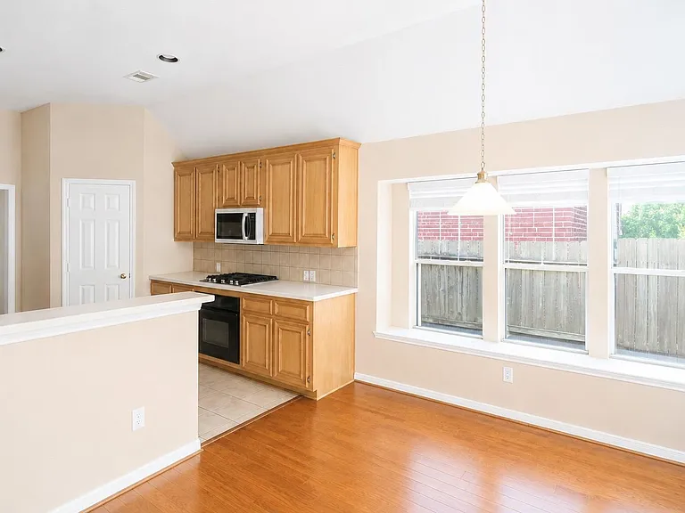 22422 Cascade Springs Dr — Photo 7