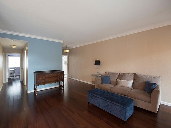 3rd image of 2968 Moorpark Ave APT 15