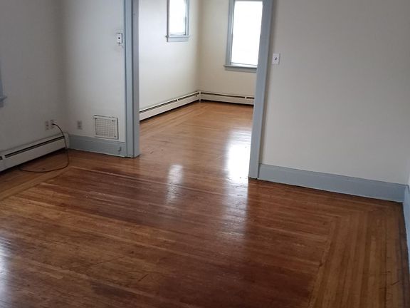 4th image of 4975 Glenway Ave APT 4