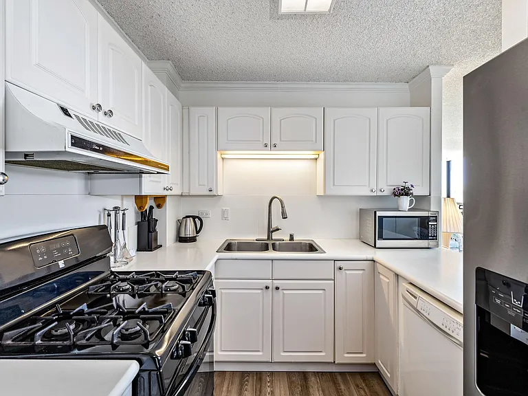 430 Lewers St #2804 — Photo 14