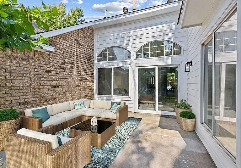 3628 Worthington Way — Photo 3