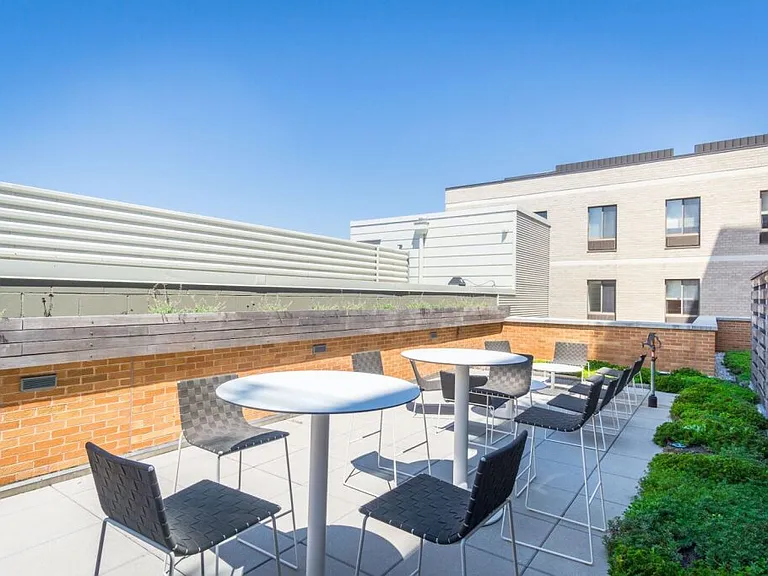 Tenley View Apartments — Photo 9