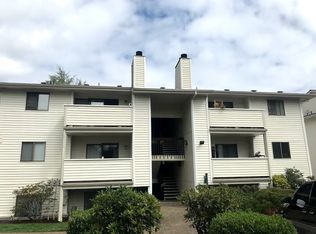 11044 SW Greenburg Rd APT 113, Tigard, OR 97223