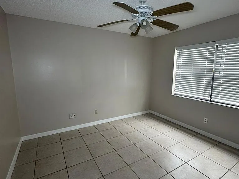 2416 SE Garden Ter #203 — Photo 12