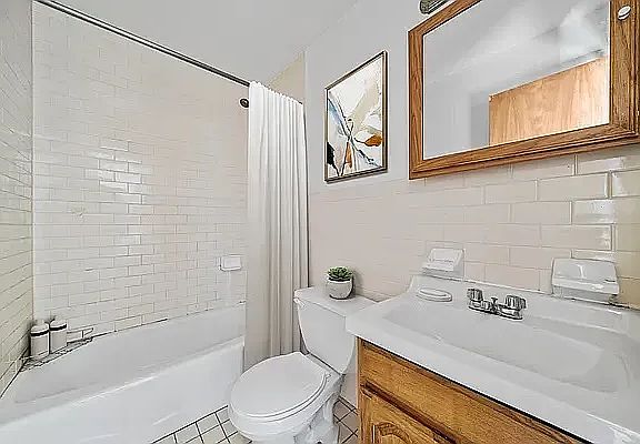 4th image of 657 Meeker Ave APT 2B