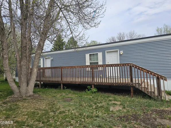 2600 University Ave #74, Williston, ND 58801