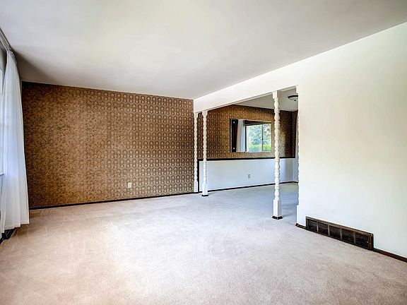 3rd image of 3662 S Newport Way