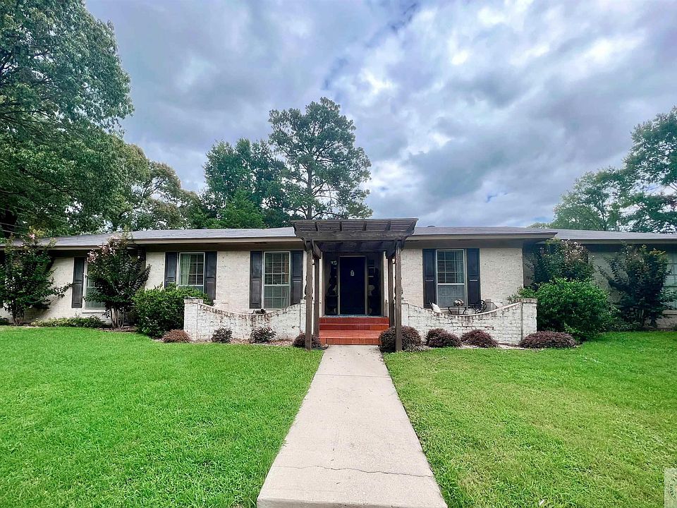 1st image of 7 Cambridge Dr