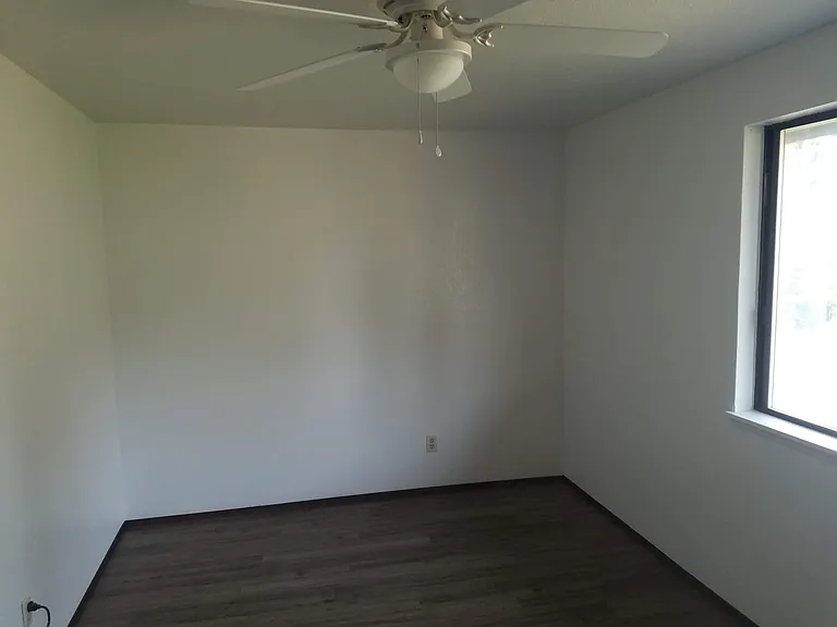 336 W Elizabeth St #4 — Photo 2
