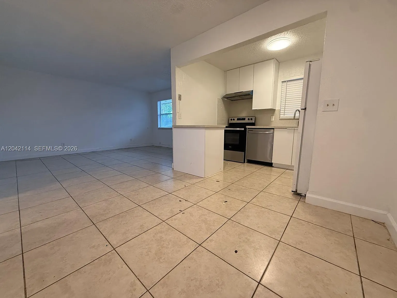 400 NW 65th Ave — Photo 3