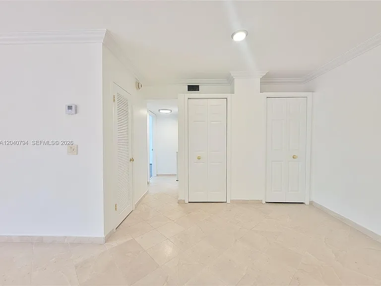 77 Crandon Blvd #2B — Photo 9