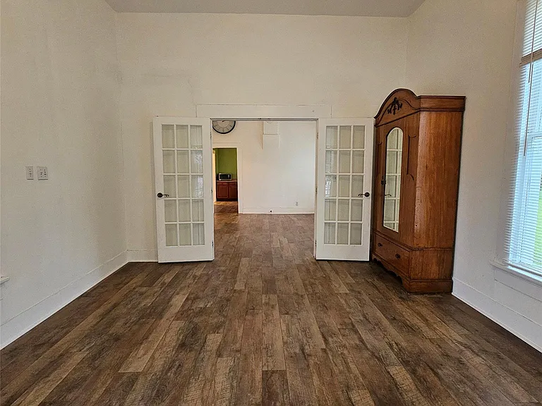 401 Shaw St — Photo 23