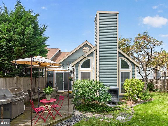 5th image of 919 Yachtsman Way