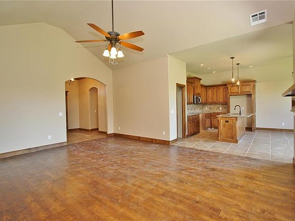 5th image of 538 W Pine Rose Court Way