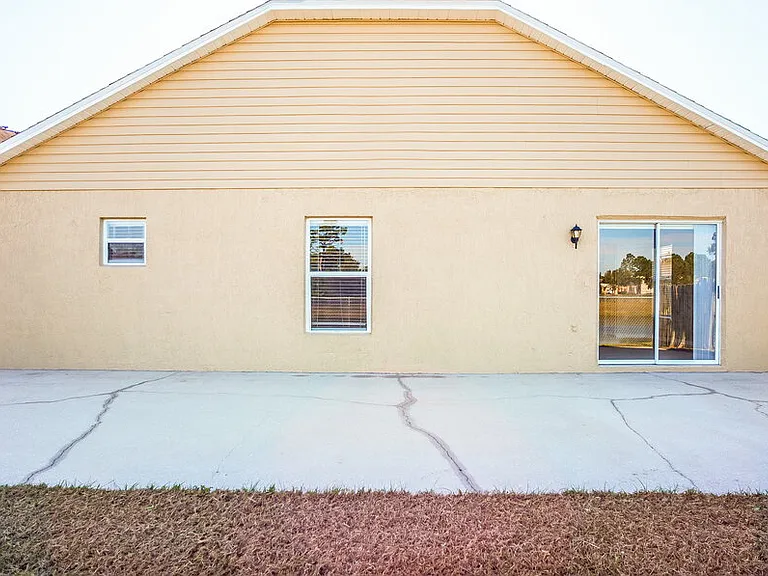 142 Woodbury Pines Cir — Photo 14