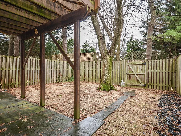 27 Cross Country Ct — Photo 36
