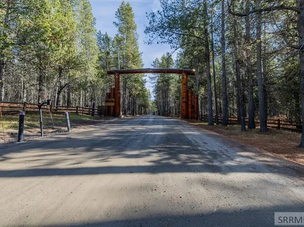 1663 Shadow Run, Ashton, ID 83420