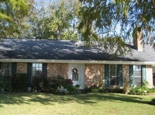 213 Sandalwood Dr, Lafayette, LA 70507