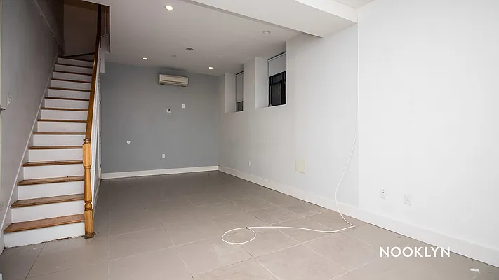 Rented by Nooklyn NYC LLC | media 25