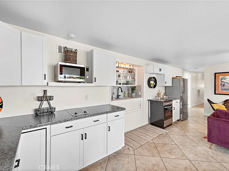 2120 Temple Hills Dr #2120LOWR — Photo 15