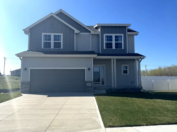 18113 Sage Cir, Omaha, NE 68136