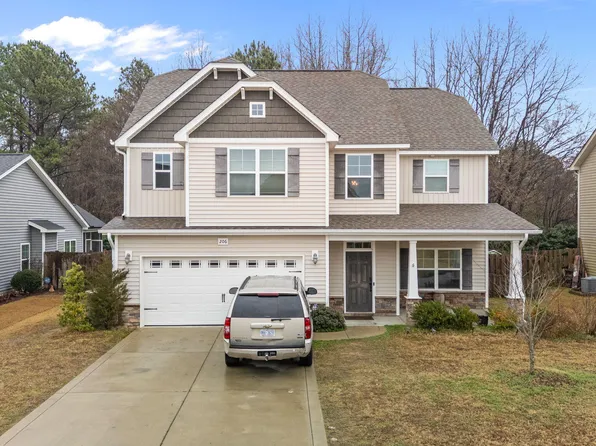 206 National Dr, Clayton, NC 27527