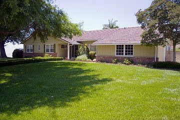 2nd image of 15726 La Lindura Dr