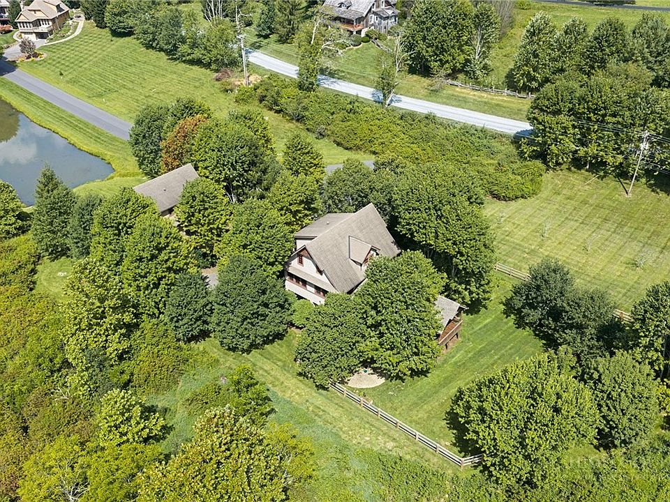 1st image of 206 Creekside Farm Road