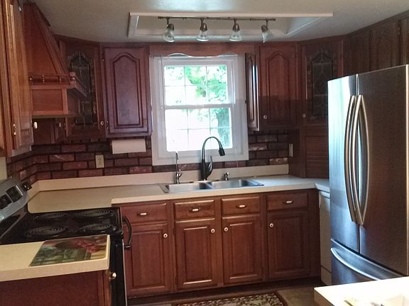 Kitchen with SS appliances, 