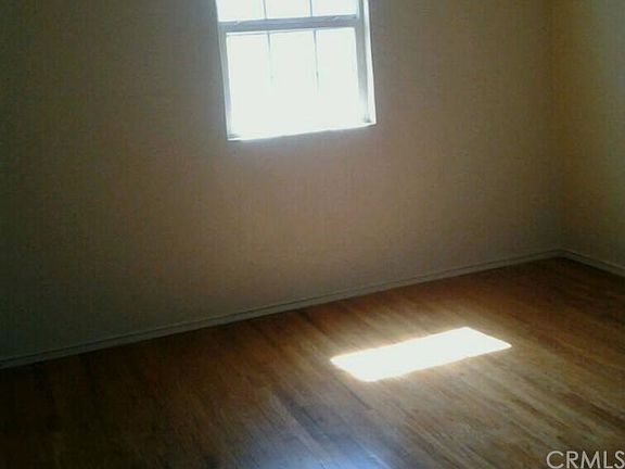 5th image of 215 E Temple St