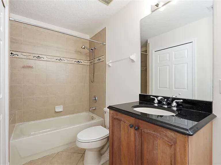 3205 King George Dr — Photo 12