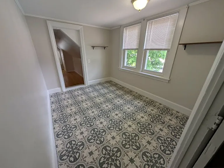 258 Essex St — Photo 26