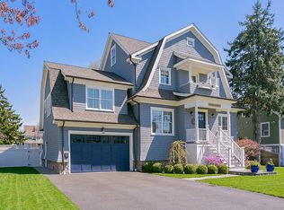 35 Eunice Ave, Fairfield, CT 06824