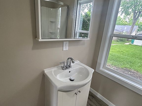 5th image of 235 E Reynolds St #3