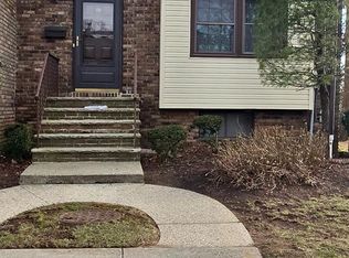 78 Highview Dr, Woodbridge, NJ 07095