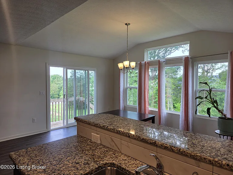 108 Strawberry Field Dr — Photo 8
