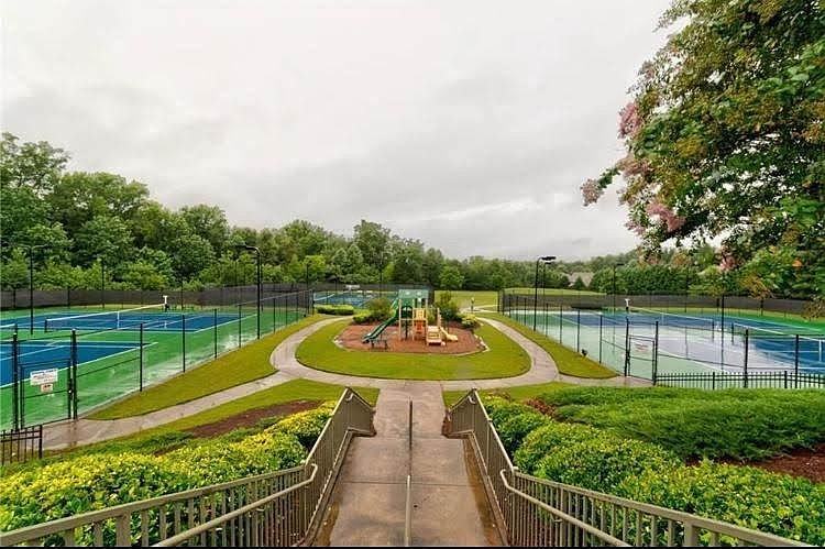 Tennis court
