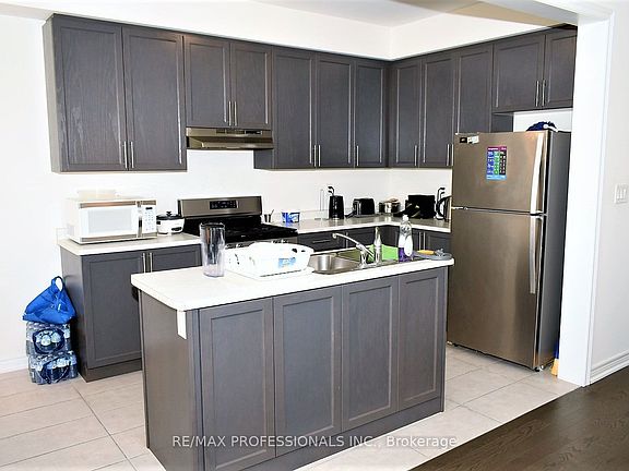 2nd image of 166 Deerpath Dr #5