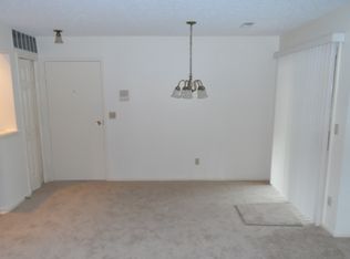 1316 Cedarwood Dr APT C1, Westlake, OH