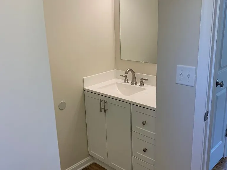 28 Church Rd — Photo 5