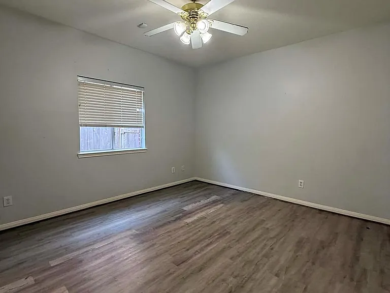 13814 Bink Ct — Photo 11