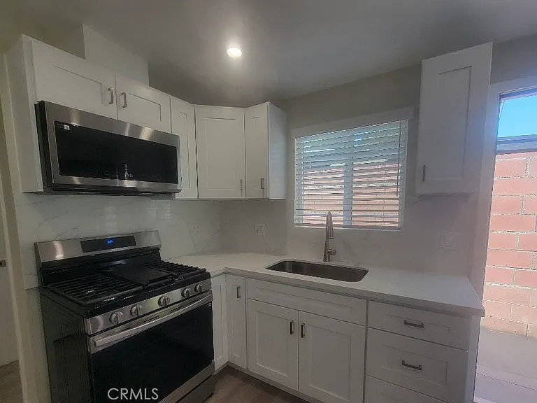 7735 Rhea Ave — Photo 4