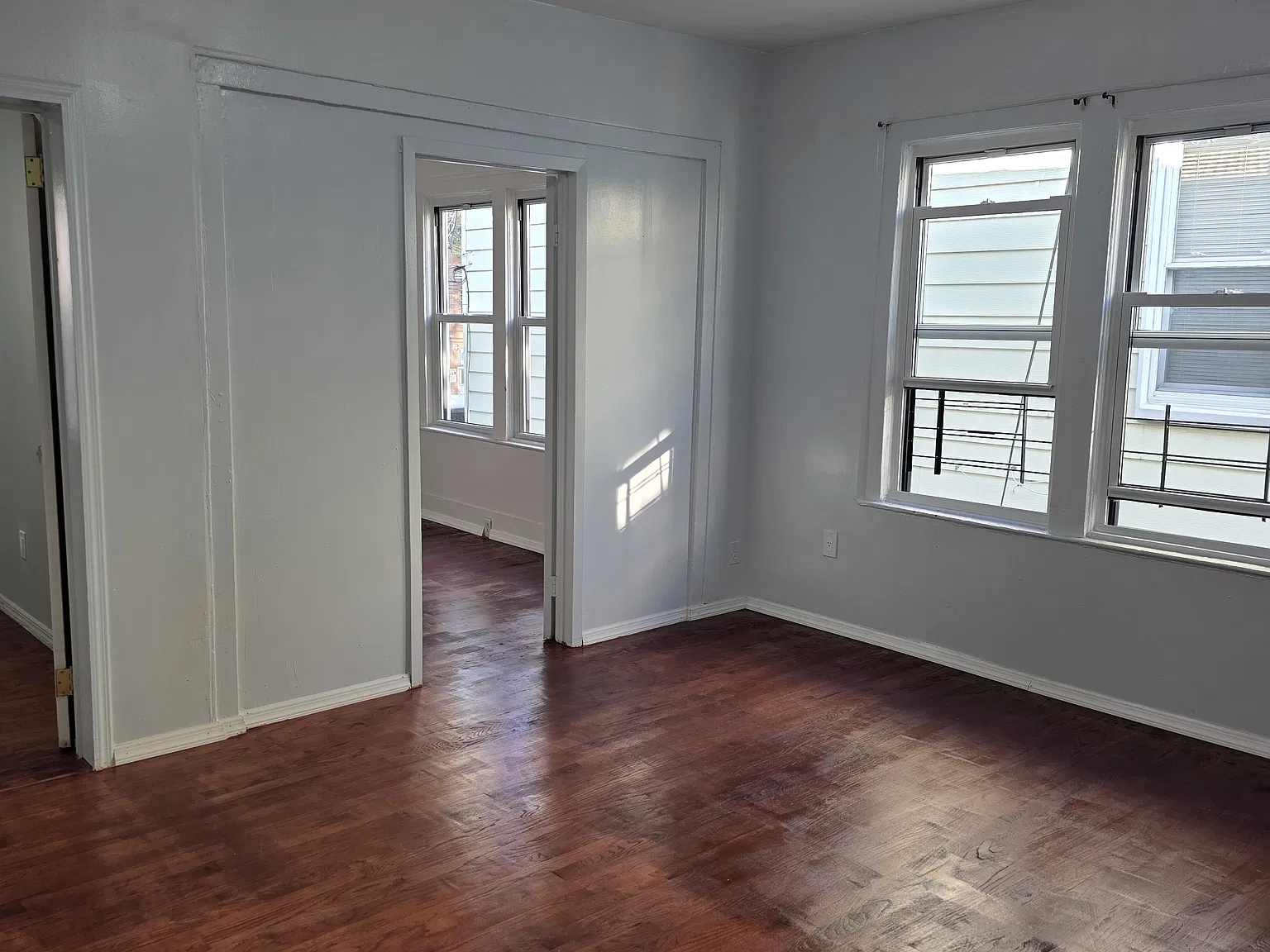 Corona Ave, Corona — Photo 1